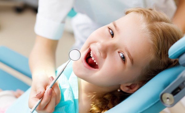 Nemokamas vaiko dantų protezavimas