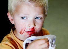 Vaikui iš nosies bėga kraujas: ką daryti?
